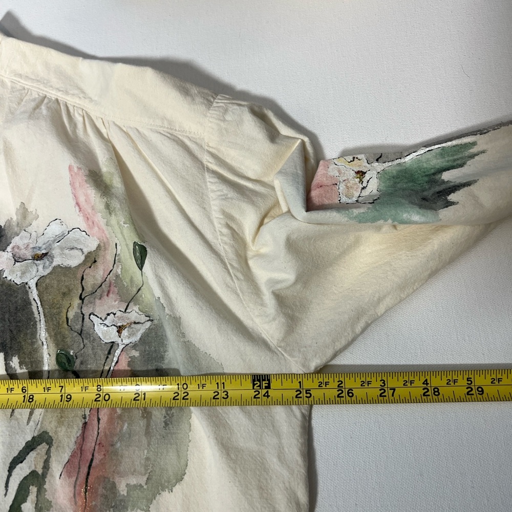J Marie Women's Cream Artistic Shirt 1/2 Button Down - Picture 3 of 9